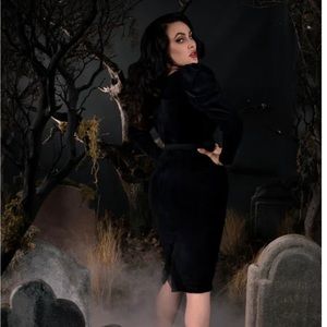 Sleepy Hollow Gothic Tales Velour Wiggle Dress 🥀